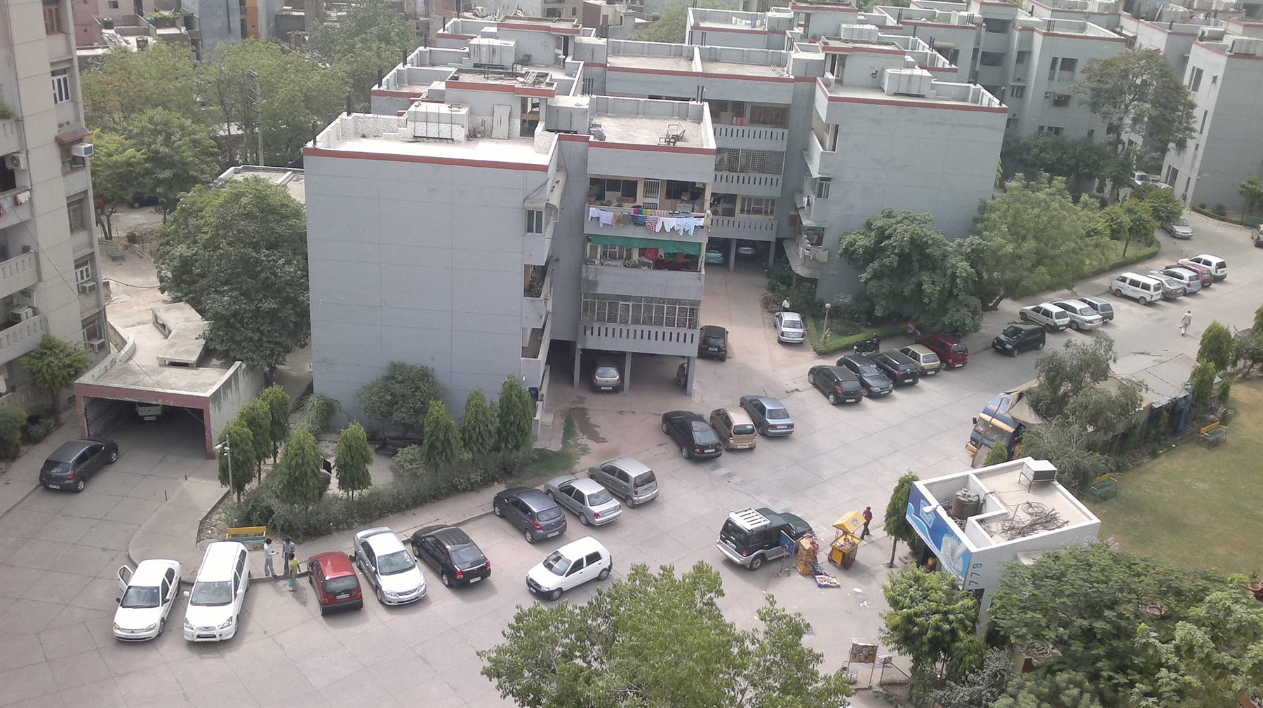 The middle of East End Apartments, with residential lanes and greenery